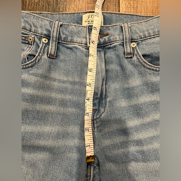 J. Crew Slim Broken In Boyfriend Light Wash Raw Hem Cropped Capri Jeans - Picture 8 of 10
